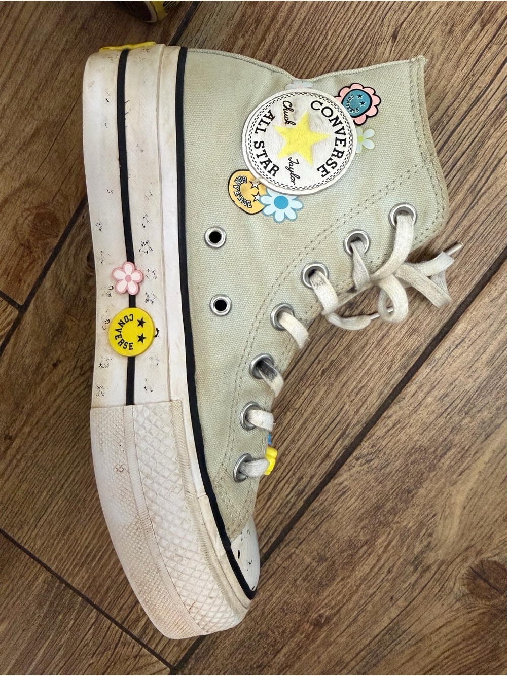 Converse Lift Platform Smiles Floral High Tops Women’s 6.5 🌼 - Picture 6 of 12